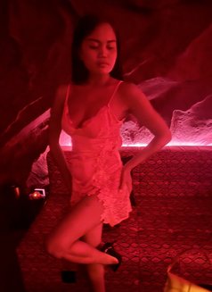 Zoey - escort in Bali Photo 1 of 10