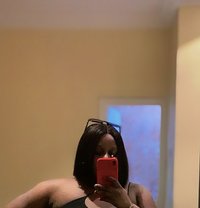 Zoey - escort in Accra