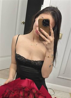 Zoey - escort in Dubai Photo 2 of 16