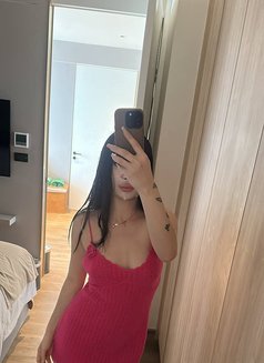 Zoey - escort in Dubai Photo 10 of 16