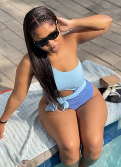 Zoey - puta in Accra Photo 2 of 3