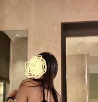 Zoey - escort in Muscat