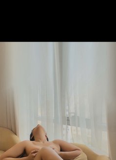 Zoey - escort in Muscat Photo 8 of 9