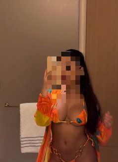 Jazzy Juicy - puta in Bangkok Photo 2 of 4