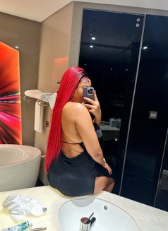 Zoey Zinnab - escort in Doha Photo 4 of 5