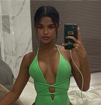 Zola - escort in Tokyo