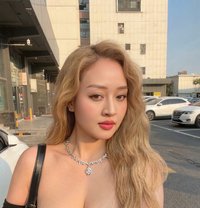 Zola - puta in Hanoi Photo 1 of 7