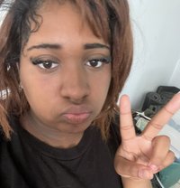 Zolla - escort in Maldives