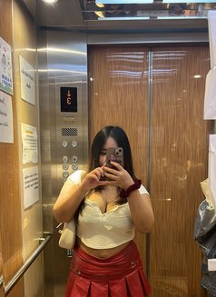 ZomZom Sweet, Curvy & Addictive Thai GFE - puta in Bangkok Photo 11 of 11