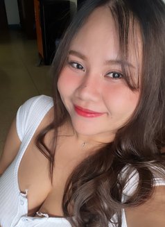 ZOMZOM - Your GF with BIG BOOBS - puta in Bangkok Photo 6 of 8