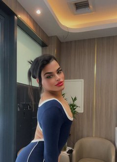 Zona - Acompañantes transexual in Dubai Photo 2 of 6