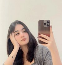 Zoni - escort in Doha