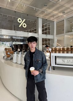 Zoo Hot Gay From Thailand - Acompañantes masculino in Riyadh Photo 6 of 8