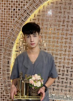 Zoo Hot Gay From Thailand - Acompañantes masculino in Riyadh Photo 8 of 8