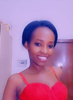 Zora Bana - puta in Beirut Photo 3 of 9