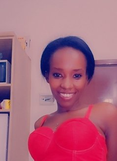 Zora Bana - puta in Beirut Photo 8 of 9