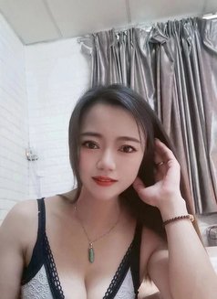 Zora - escort in Shenzhen Photo 3 of 3