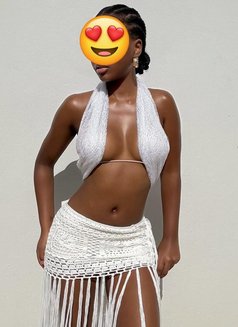 Trisha, sex and blow job queen - escort in Ahmedabad Photo 2 of 3