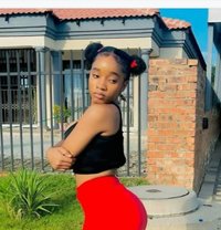 Zora - puta in Indore