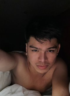 Zoren - Male escort in Bangkok Photo 10 of 13