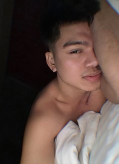 Zoren - Male escort in Bangkok Photo 11 of 13