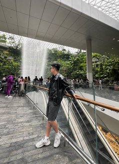 Zoren - Male escort in Bangkok Photo 12 of 13