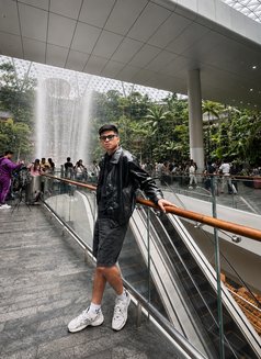 Zoren - Male escort in Bangkok Photo 13 of 13