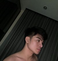Zoren - Male escort in Bangkok Photo 14 of 20