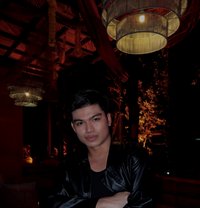 Zoren - Male escort in Bangkok Photo 16 of 18