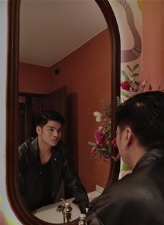 Zoren - Male escort in Bangkok Photo 17 of 18