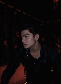 Zoren - Male escort in Bangkok Photo 18 of 18