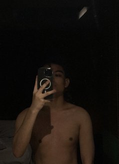 Zoren - Male escort in Bangkok Photo 19 of 19