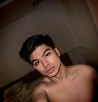 Zoren - Male escort in Bangkok Photo 21 of 21