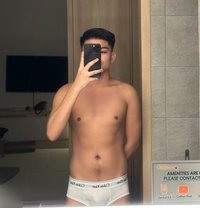 Zoren - Male escort in Bangkok Photo 8 of 9