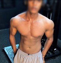 Zoro - Intérprete masculino de adultos in Chennai