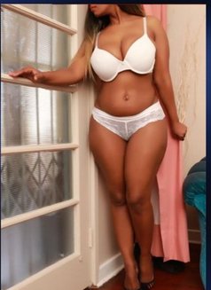 Zeelia - escort in Cape Town Photo 3 of 5