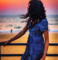 Zoya ~ An Independent Petite Princess ~ - Transsexual escort in Mumbai