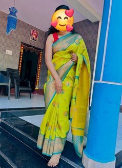 Zoya Call Girl Cam and Real Meet - puta in Chennai Photo 1 of 2