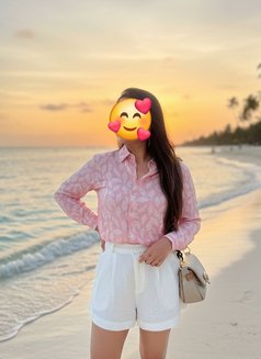 Zoya Call Girl Cam and Real Meet - puta in Hyderabad Photo 2 of 5