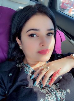 Zoya – Elegant Indian Beauty - puta in Dubai Photo 5 of 5