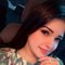 Zoya – Elegant Indian Beauty - puta in Dubai