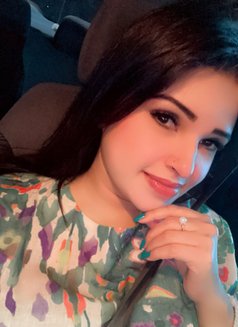 Zoya – Elegant Indian Beauty - puta in Dubai Photo 16 of 17