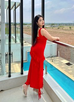 Zoya - escort in Kochi Photo 2 of 2