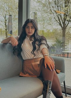 Zoya - escort in Kolkata Photo 2 of 7