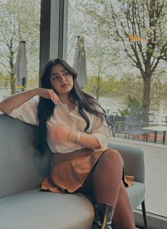 Zoya - escort in Kolkata Photo 5 of 7