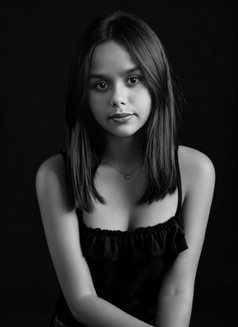 Zoya Independent Girl in Dwarka - escort in New Delhi Photo 3 of 10