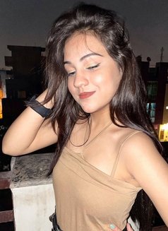 Zoya - escort in Candolim, Goa Photo 2 of 3