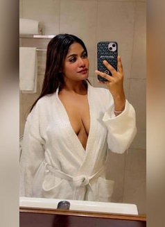 Zoya - escort in Chennai Photo 1 of 4