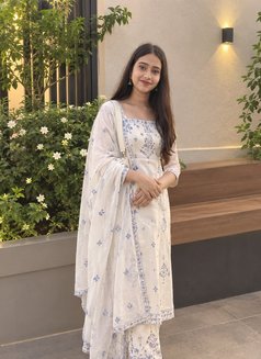 Zoya - escort in Hyderabad Photo 2 of 7