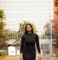 Zoya - puta in Hyderabad